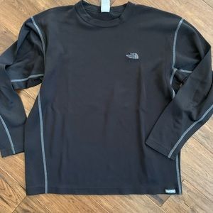 Black North Face vapor wick thermal